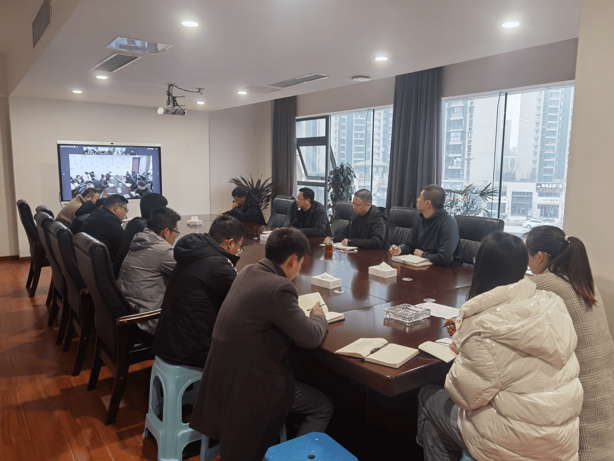 “卯”足劲头，，，，，，全力以“复”│众城房产召开2023年复工复产清静事情会_下层动态_新闻中心_J9集团有限责任公司