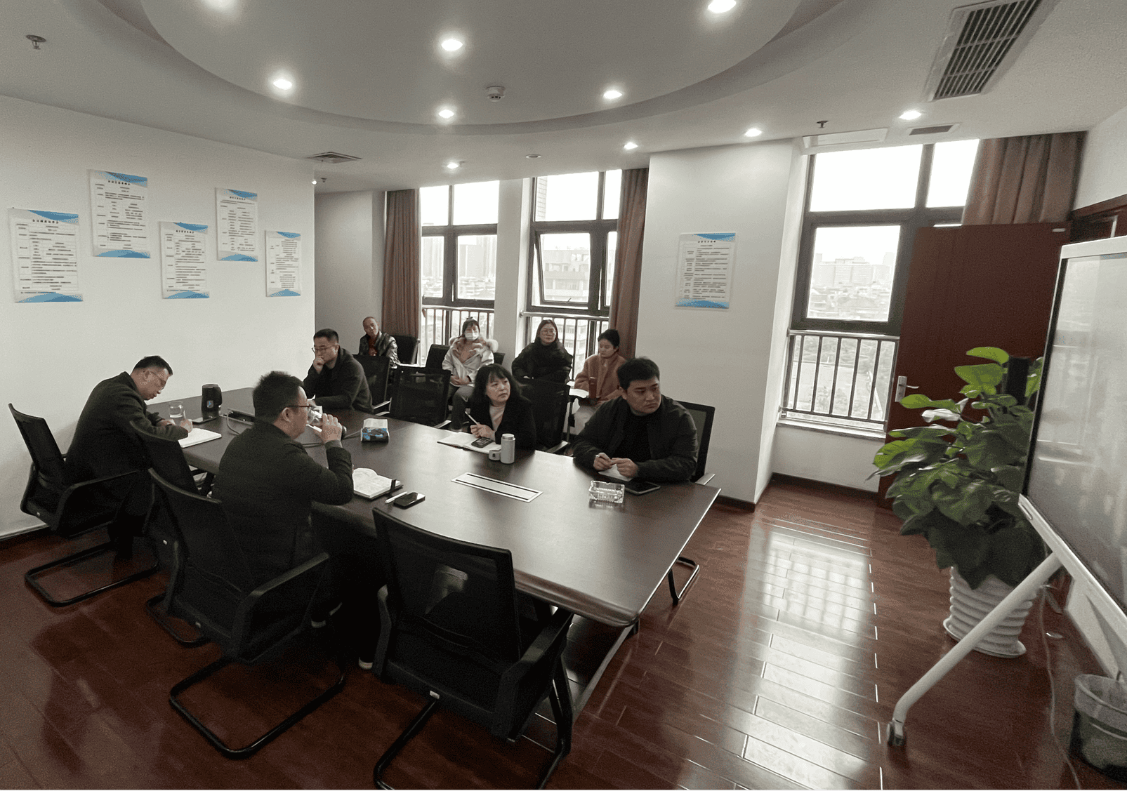 “卯”足劲头，，，，，，全力以“复”│众城房产召开2023年复工复产清静事情会_下层动态_新闻中心_J9集团有限责任公司