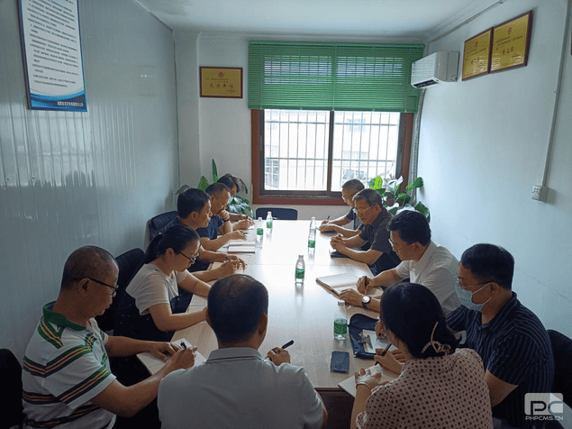 杜春茂深入地创光电生产一线开展清静检查并调研指导_J9集团新闻_新闻中心_J9集团有限责任公司