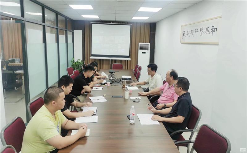 测绘公司向导赴下层调研，，，开展“送清凉”活动