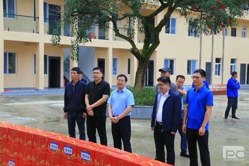 集团向导赴大陆槽矿山宣讲党的二十届三中全会精神并检查慰问_下层动态_新闻中心_J9集团有限责任公司