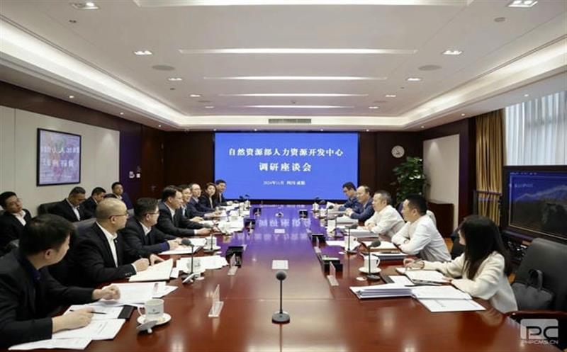 自然J9集团部向导赴集团调研